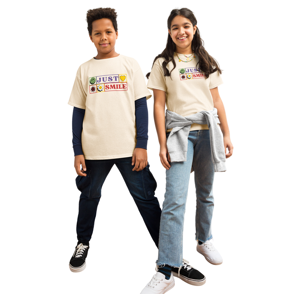 Youth classic tee "Just Smile"